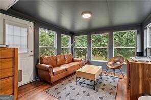 Building Photo - 3235 Woodview Dr SE