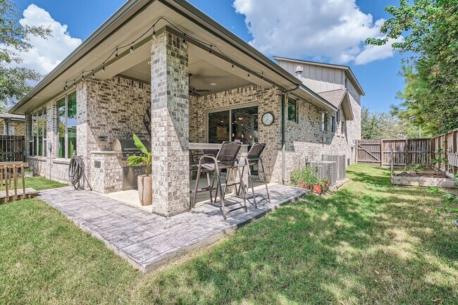 Building Photo - 13224 N Salmon River Cir
