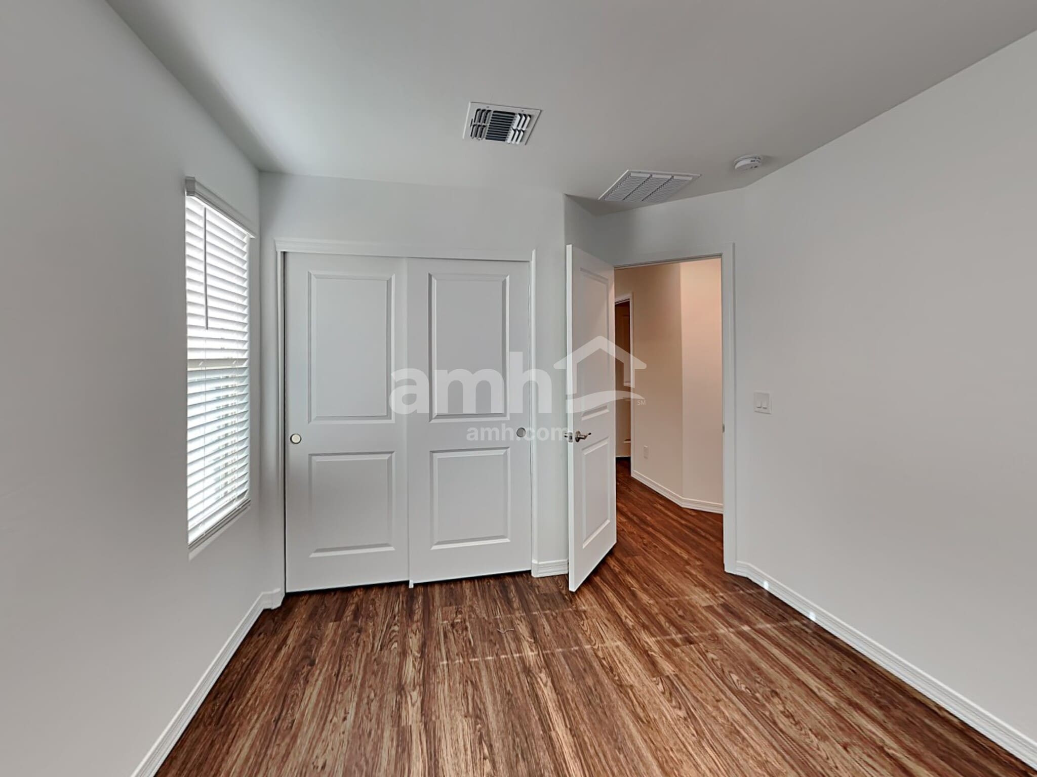 Building Photo - 897 S 150th Dr