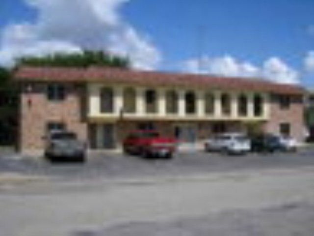 Primary Photo - 1036 Linde Ave