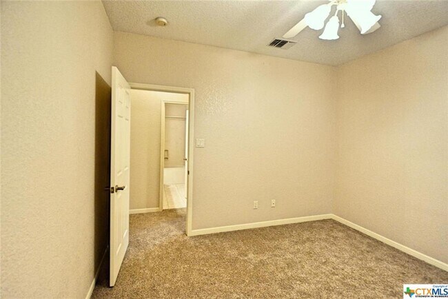 Building Photo - 2725 Diamond Trail