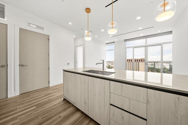 Building Photo - 123 Lexington Ave