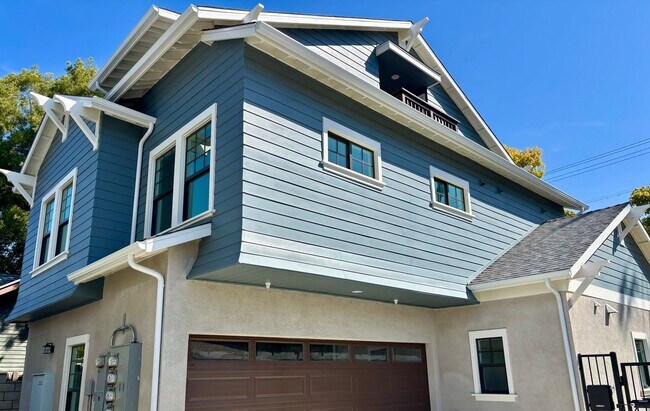 Building Photo - Available Now Brand New 4 Bedroom/5 Bath T...