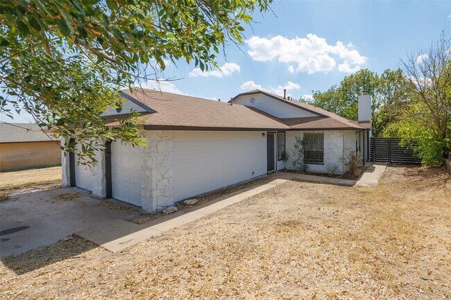 Primary Photo - 1905 Margalene Way