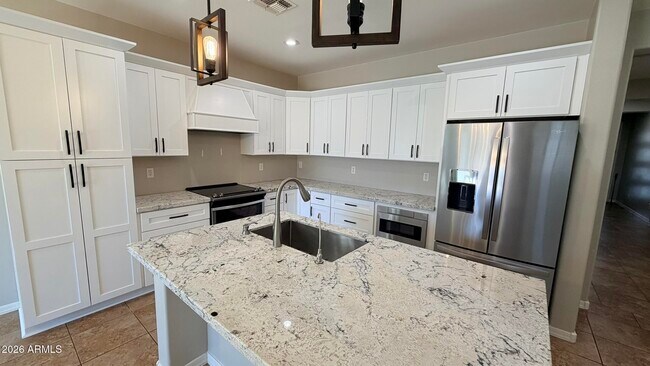 Building Photo - 40750 W Colby Dr