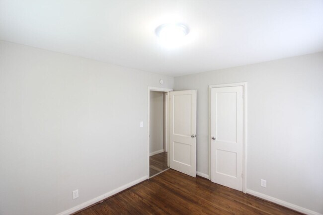 Building Photo - New On The Market! Fresh New Updates!! Better Hurry To See This One!!