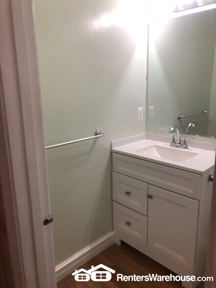 Building Photo - 14233 Oakpointe Dr