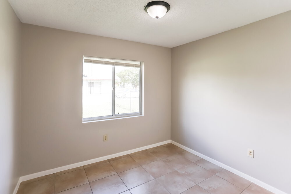 Building Photo - 16960 SW 104th Ave