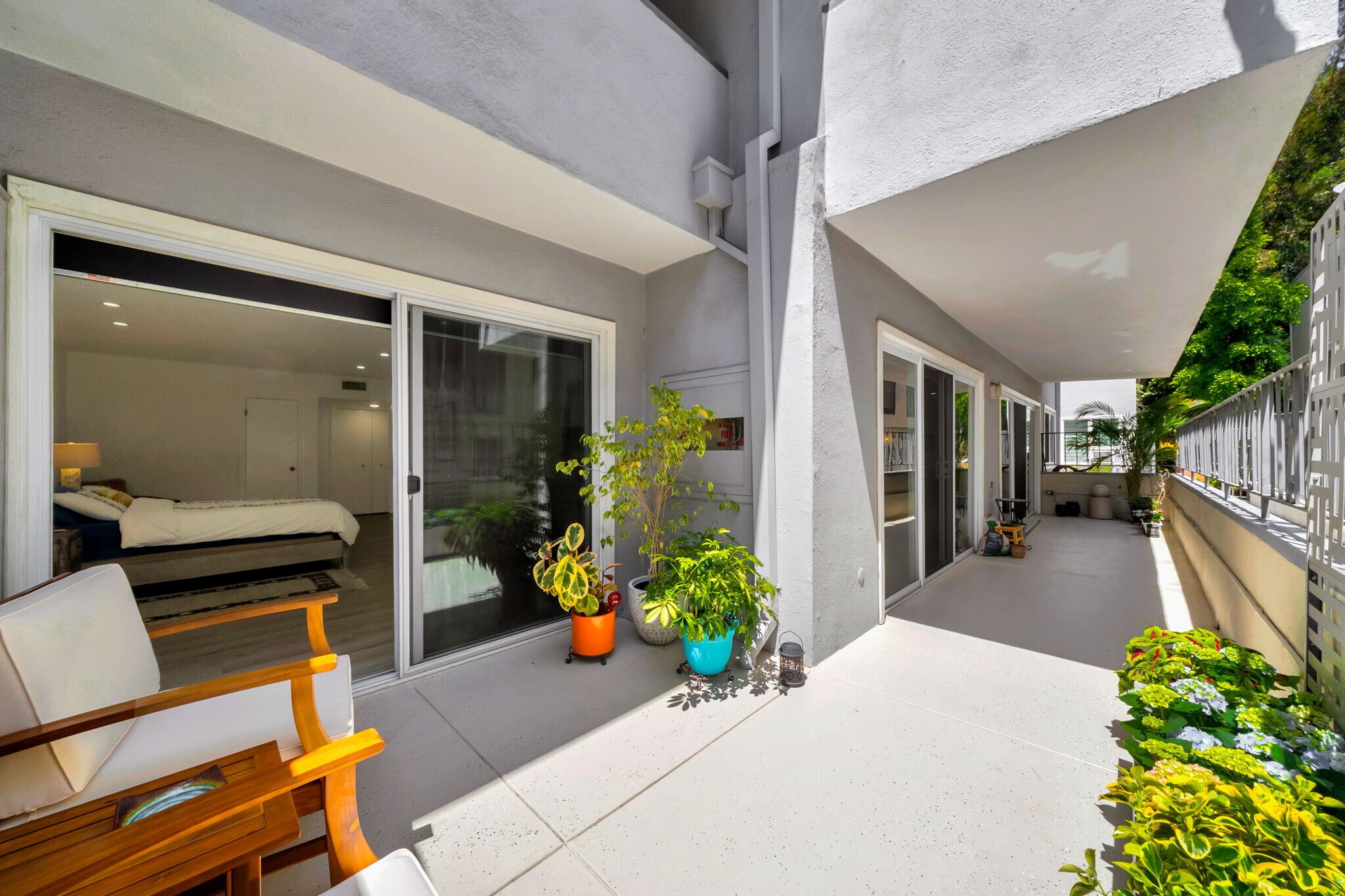 Building Photo - 7259 Hillside Ave