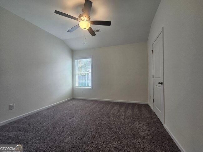 Building Photo - 16 Saint Georges Pl