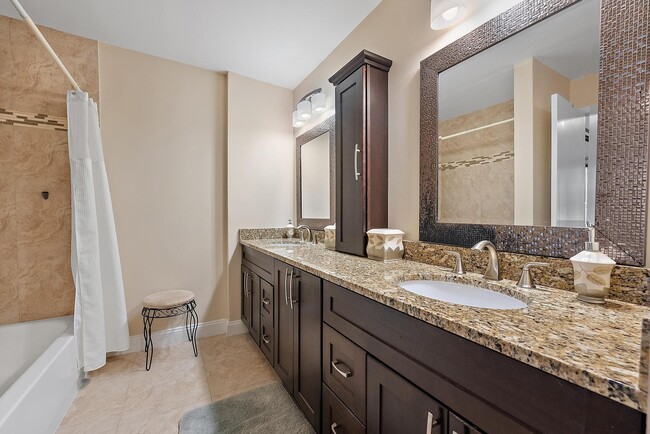 Building Photo - 707 Windermere Way