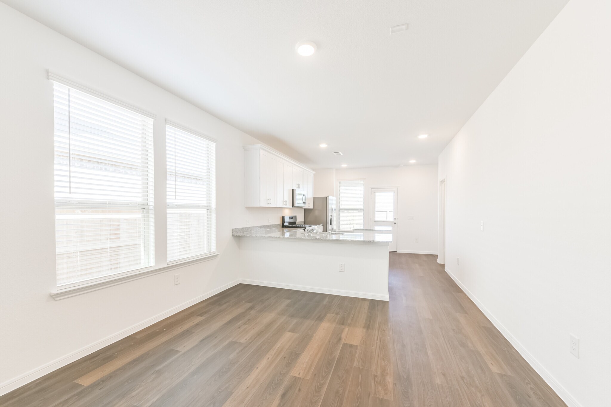 Building Photo - 14483 Cedar Ledge Ln