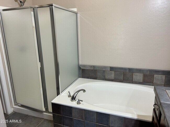 Building Photo - 3131 E Legacy Dr