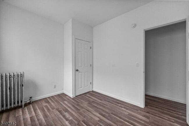 Building Photo - 268 Leslie St