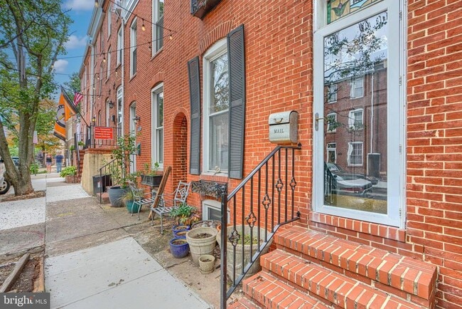 Building Photo - 1419 Battery Ave