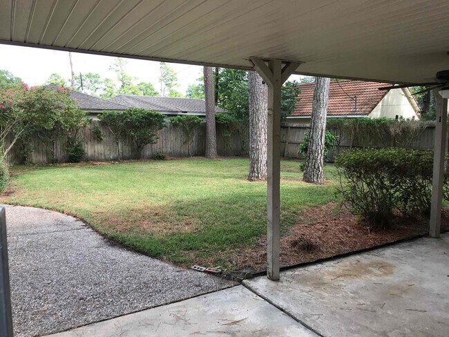 Building Photo - 11715 Parkriver Dr