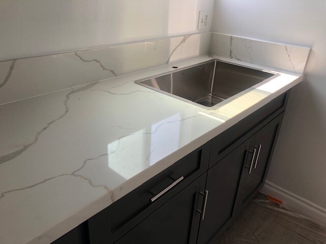 Kitchen - 205 7th Ave