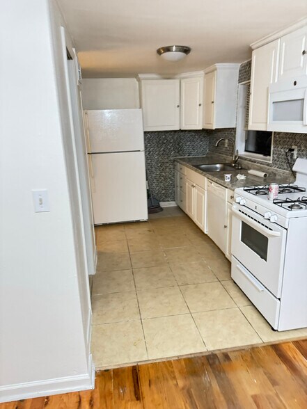 Building Photo - 6982 Burrell Ln