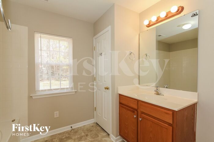 Building Photo - 202 Wolf Creek Ln