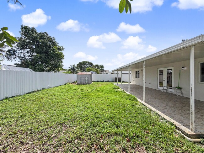 Building Photo - 13435 SW 257th Terrace