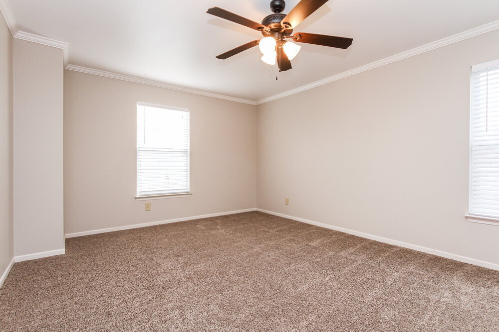 Building Photo - 1351 Brooks Dr