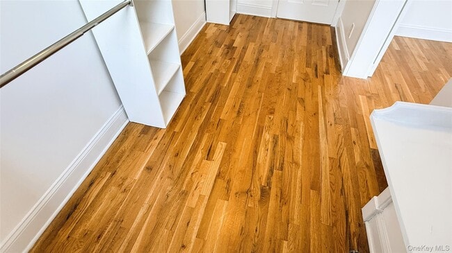 Building Photo - 50-21 Celtic Ave