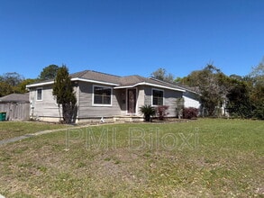 Building Photo - 391 Rodeo Dr