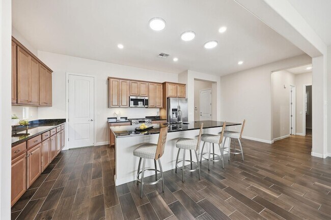 Building Photo - 4897 N 207th Ln