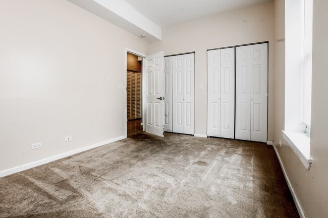Building Photo - Spacious 4 Bedroom for Rent!