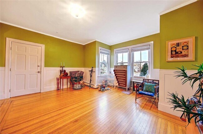 Building Photo - 130 Norwood Ave