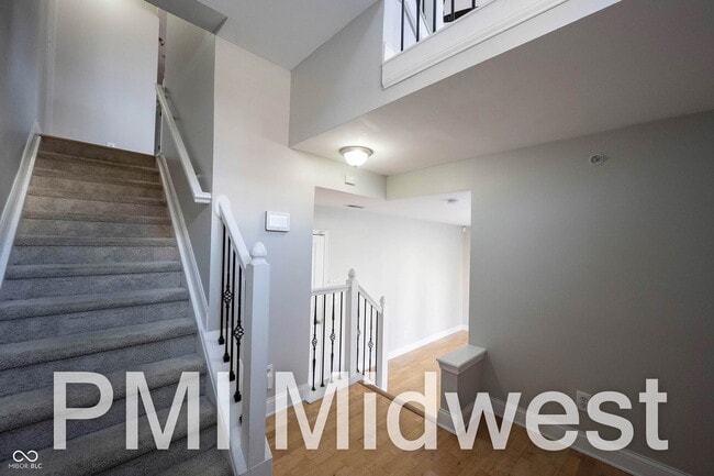 Building Photo - 515 E New York St