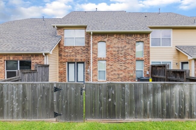 Building Photo - 1616 Grable Cove Ln