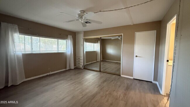 Building Photo - 9342 E Citrus Ln S