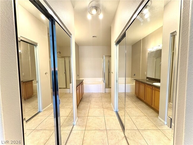 Building Photo - 800 Peachy Canyon Cir