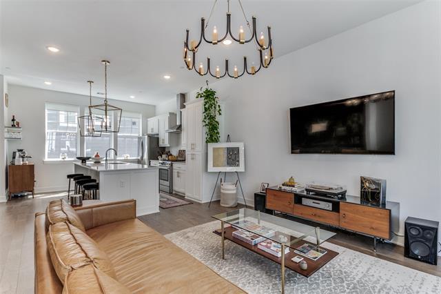 Building Photo - 645 N Tyler St