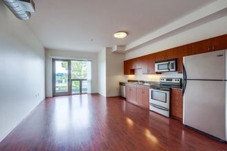 Building Photo - "Urban Retreat in San Diego- Open Floor Plan – 1 Bed, 1 Bath"