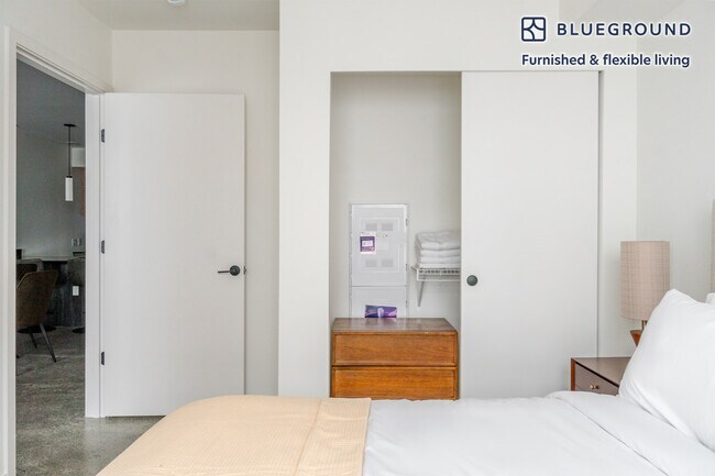 Building Photo - 1502 Fawcett Ave