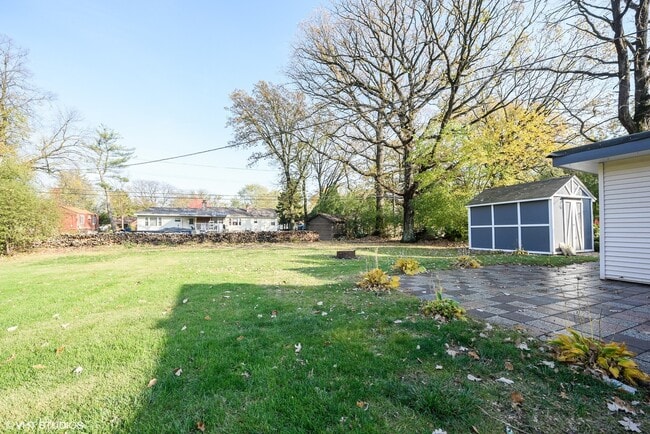 Building Photo - 4N225 Briar Ln