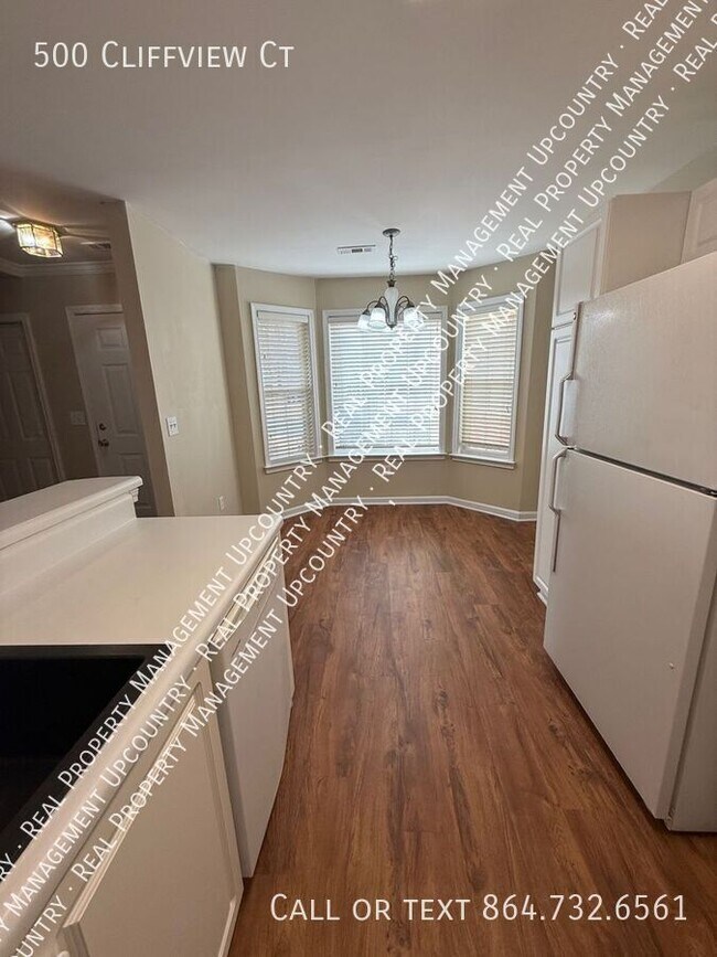 Building Photo - 500 Cliffview Ct