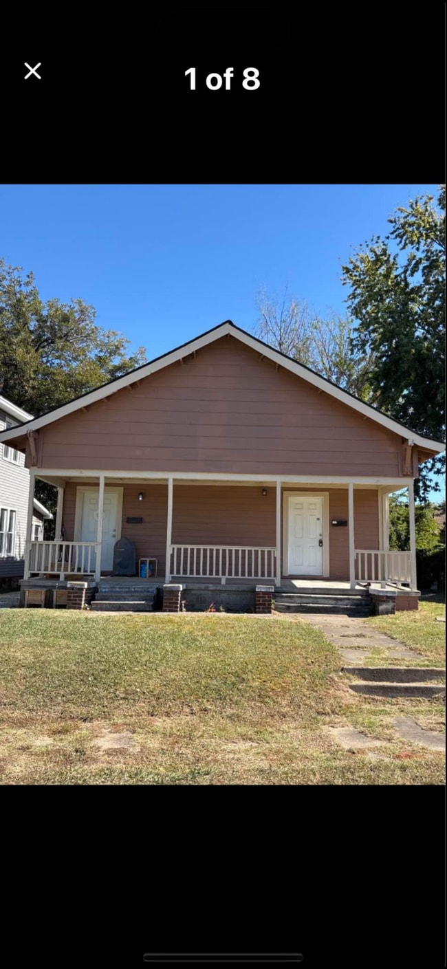 Primary Photo - 206 N G St
