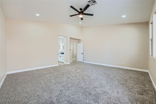 Building Photo - 9272 W Viking Rd