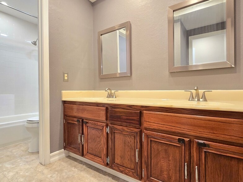 Building Photo - 115 Espada Pl