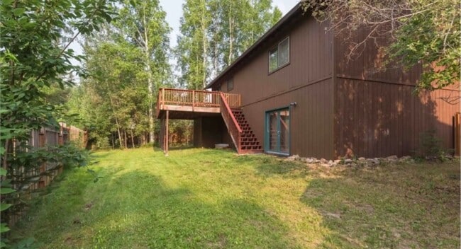 Building Photo - 4 bedroom / 2 car garage / small dog on approval