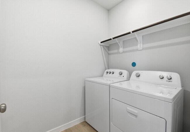 Building Photo - 16215 Globetrotter Ct