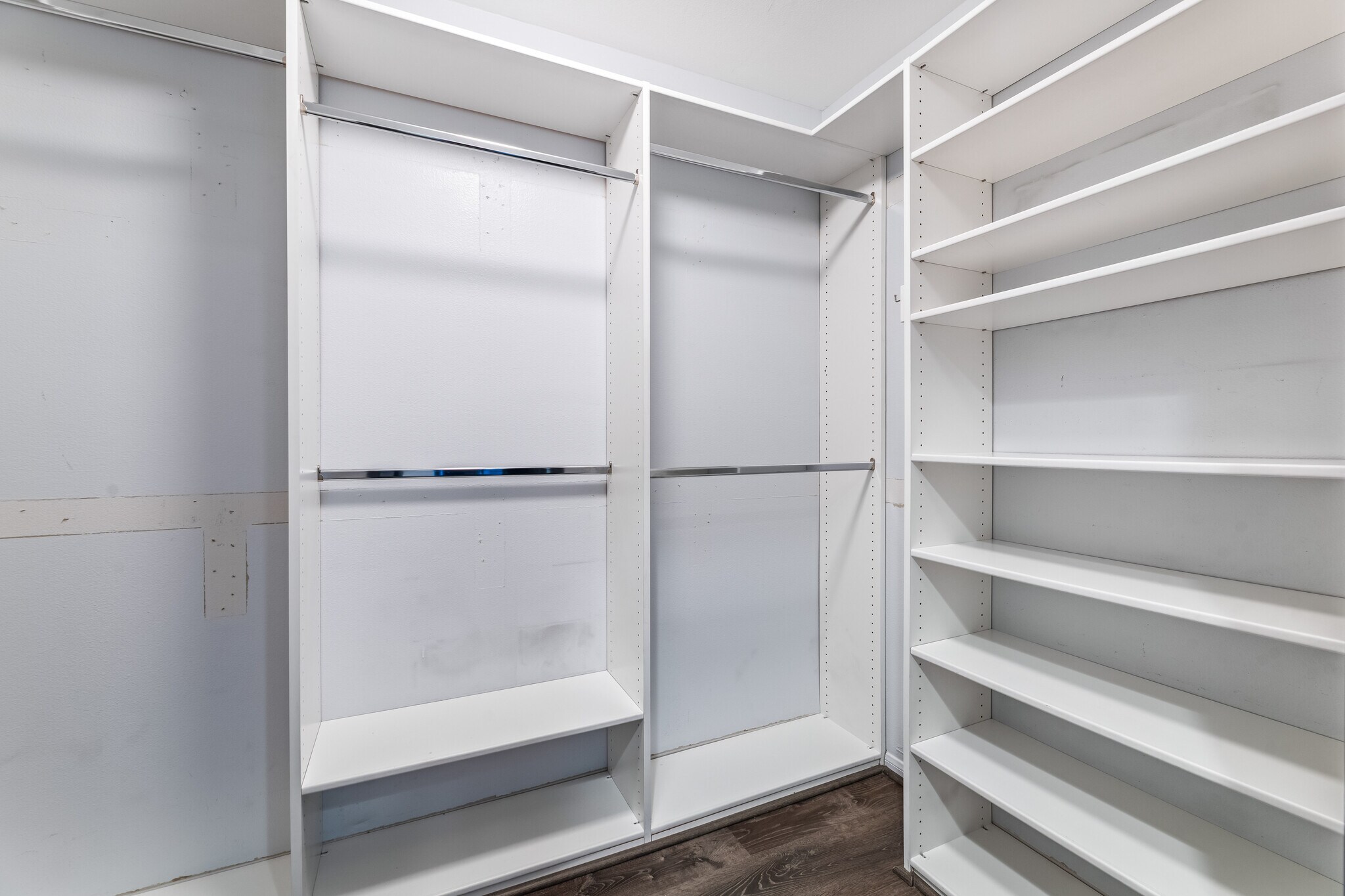 Building Photo - 4060 Glencoe Ave