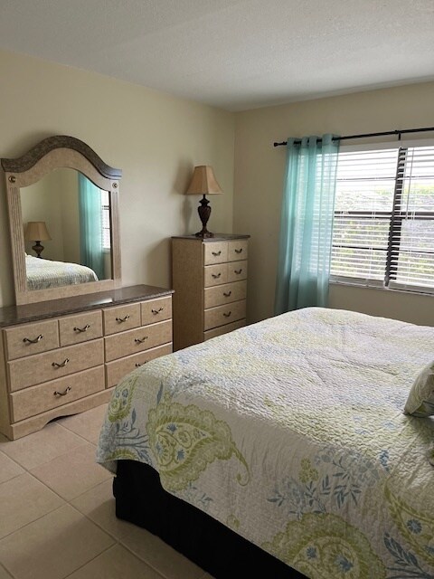 Primary bedroom - 26485 Rampart Blvd