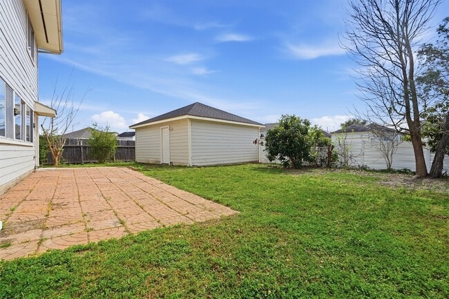 Building Photo - 11930 Longwood Garden Way