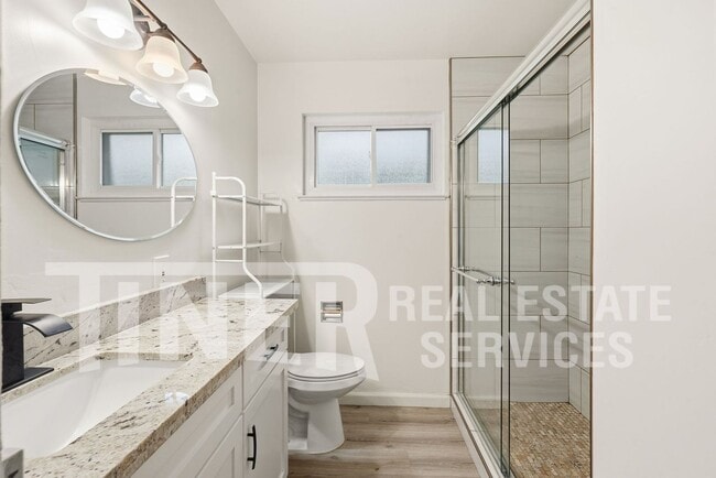 Building Photo - 6218 Stanley Ave