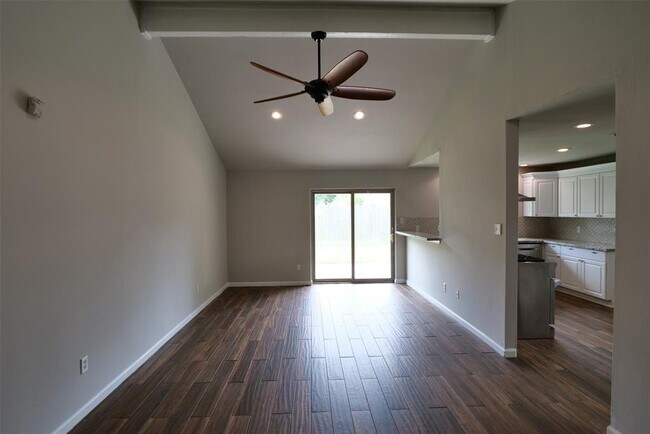 Building Photo - 15311 Mondrian Dr
