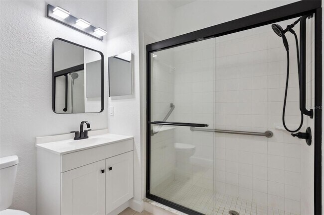 Building Photo - 2549 Maitland Crossing Way